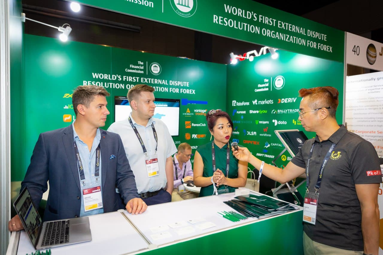 【深度實錄】從泰國 IFX 到香港展會：為什麼 Financial Commission 是經紀商贏得全球信任的唯一關鍵？
